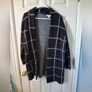 Time and Tru Winter Black Cardigan with Gray Windowpane Grid